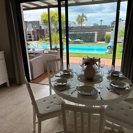 Vista Montana Villa Playa Blanca