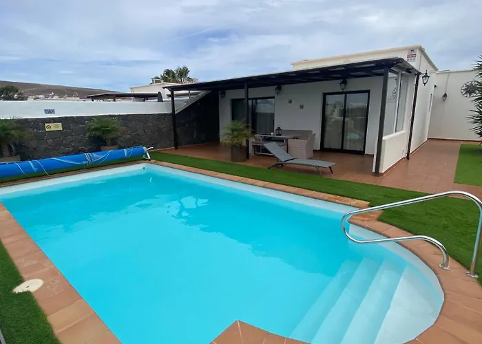 Vista Montaña Villa